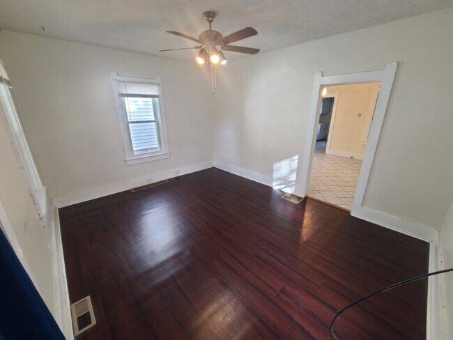 Foto del edificio - 872 11th St NE