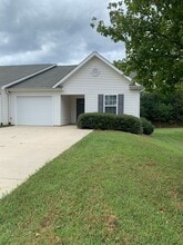 Building Photo - 132 Springwood Ln