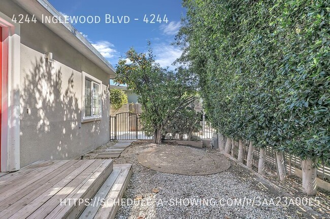 Building Photo - Beautiful remodeled 2 Bedroom + 2 Bath + L...