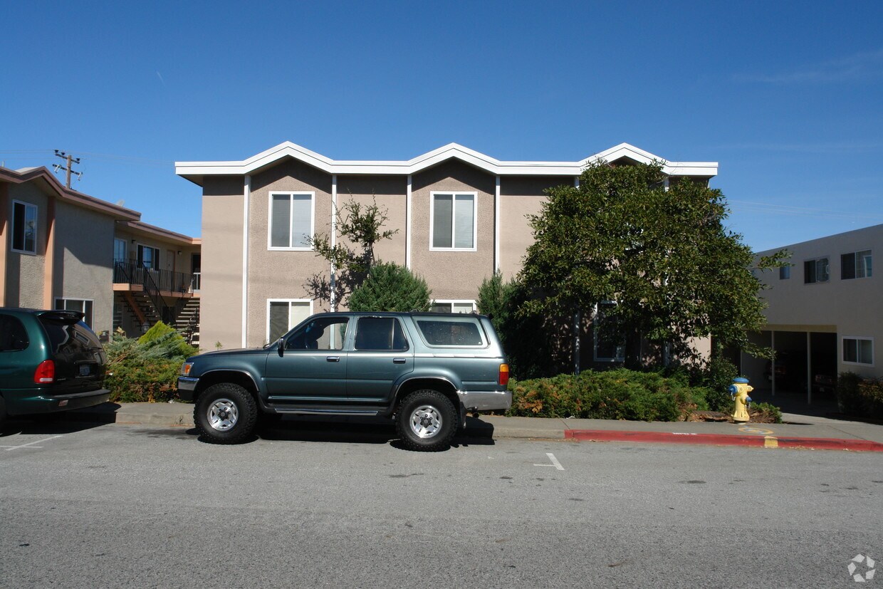 Building Photo - 432 Richmond Dr