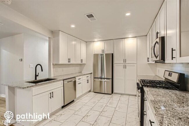 Foto del edificio - 3 br, 2 bath House - 501 N Alamo Road UNIT