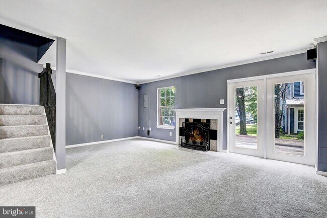 Building Photo - 7 Leeward Ct