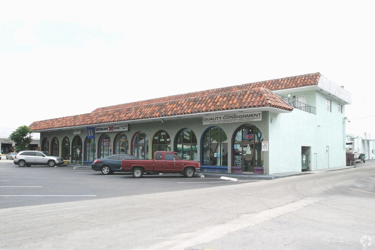 Vista del edificio - 850 NE 13th St