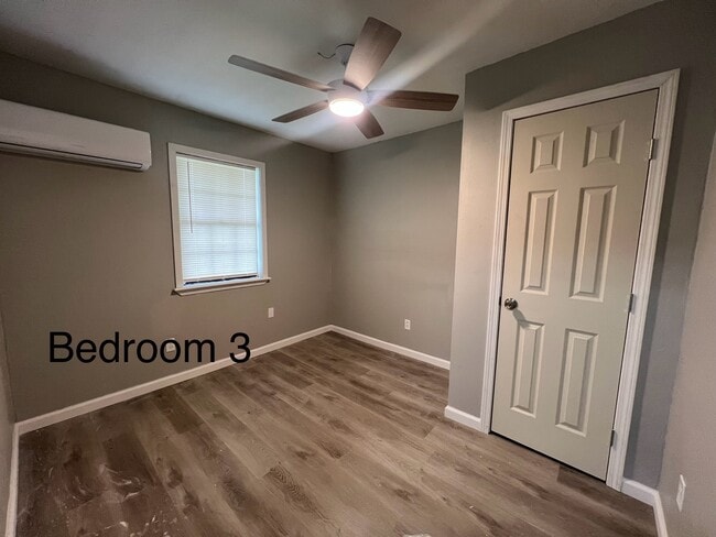 Building Photo - 241 Orange St