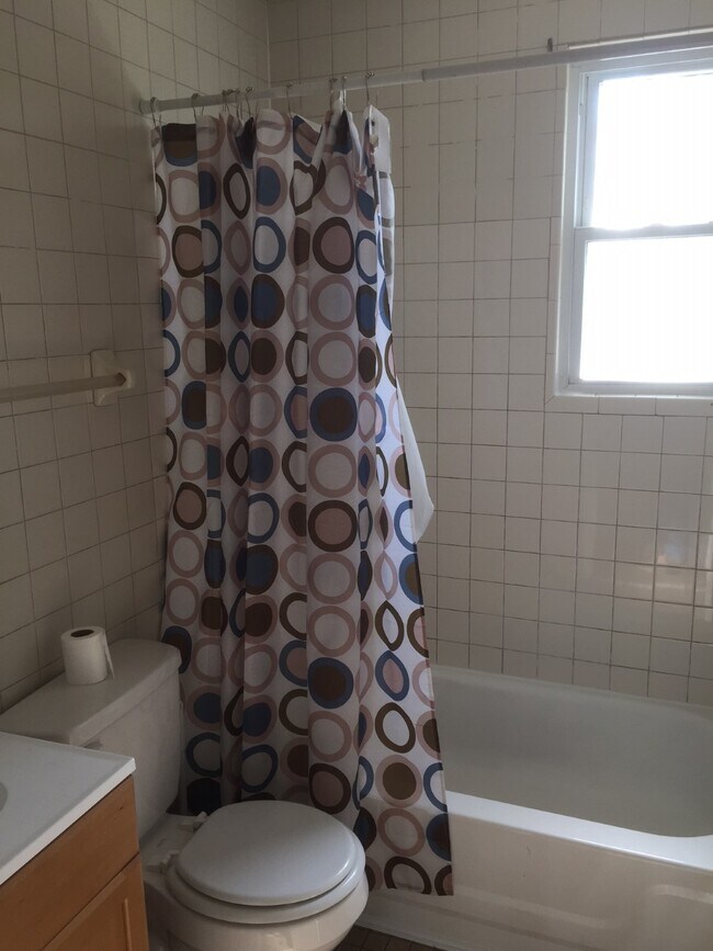 Foto del edificio - 13605 Greystone Ave