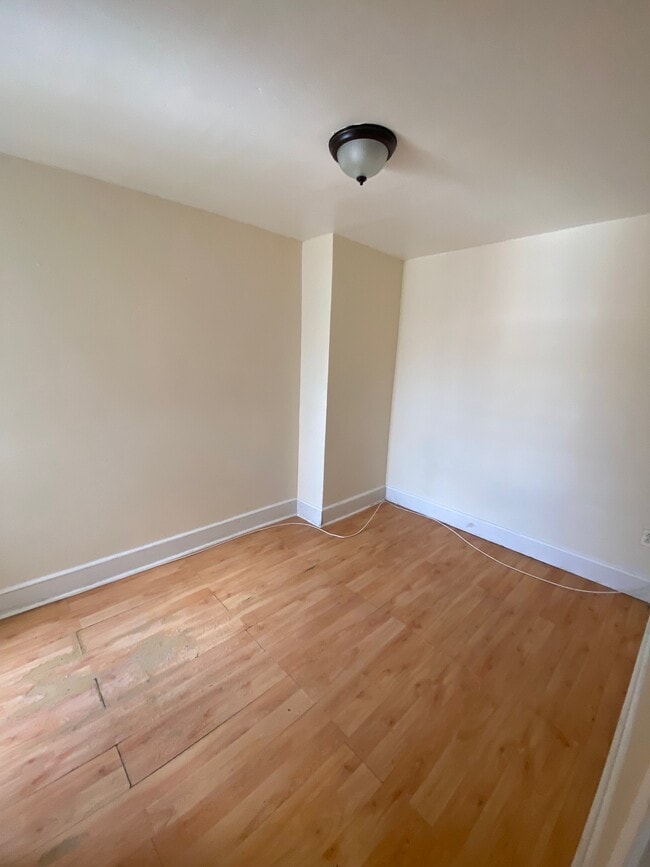 Photo - 5821 N Woodstock St Townhome