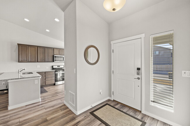 Building Photo - 7275 Winslow Park Dr