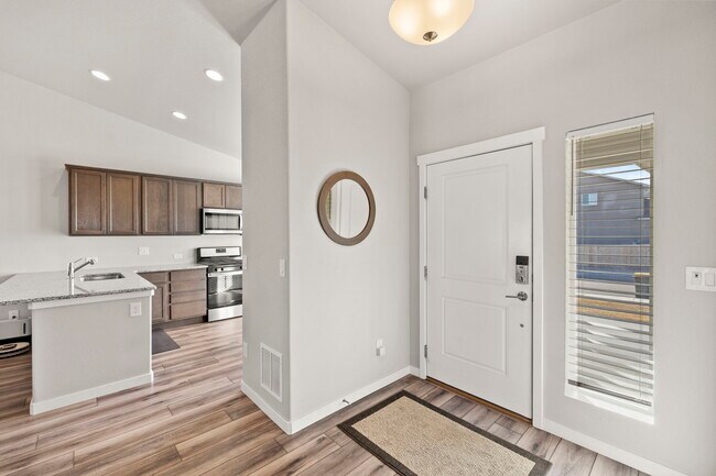 Foto del edificio - 7275 Winslow Park Dr