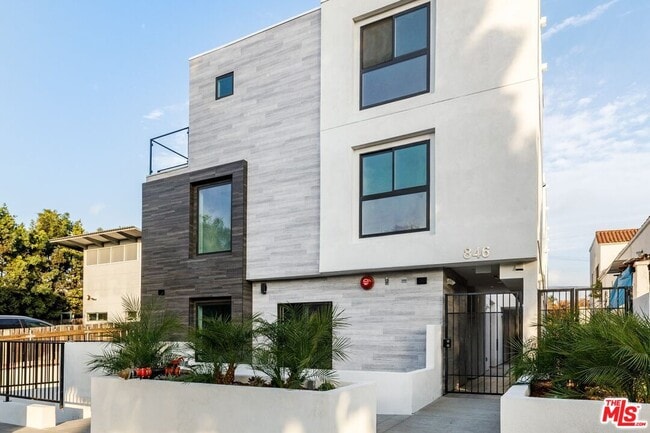 Foto del edificio - 846 N Alta Vista Blvd