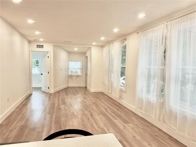 Foto del edificio - 2238 Quincy St S
