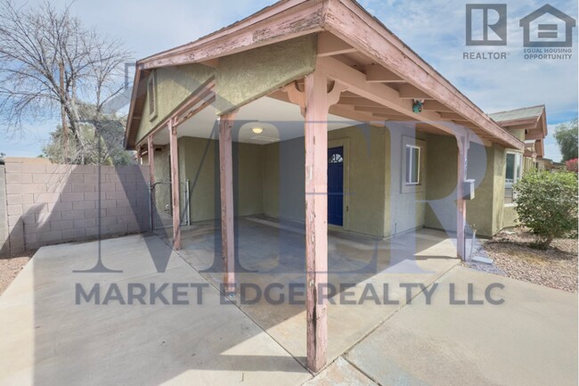 Foto del edificio - 4Bed/2Bath House at Alma School Rd/Ray Rd! Ready for Immediate Move-In! -- FENCED-IN YARD! NO HOA!