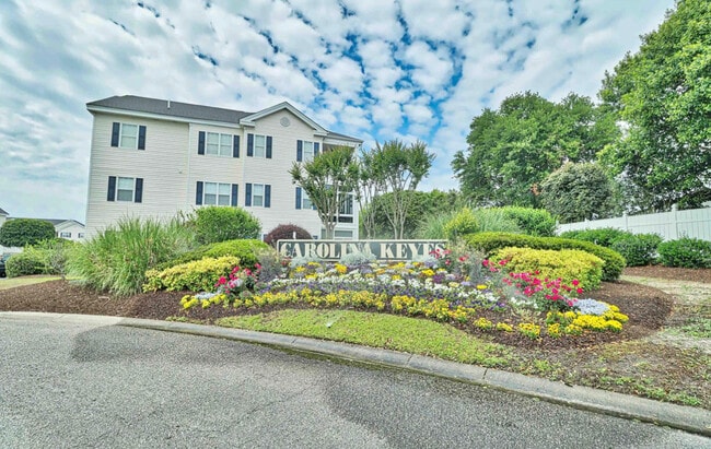 Building Photo - 901 W Port Dr