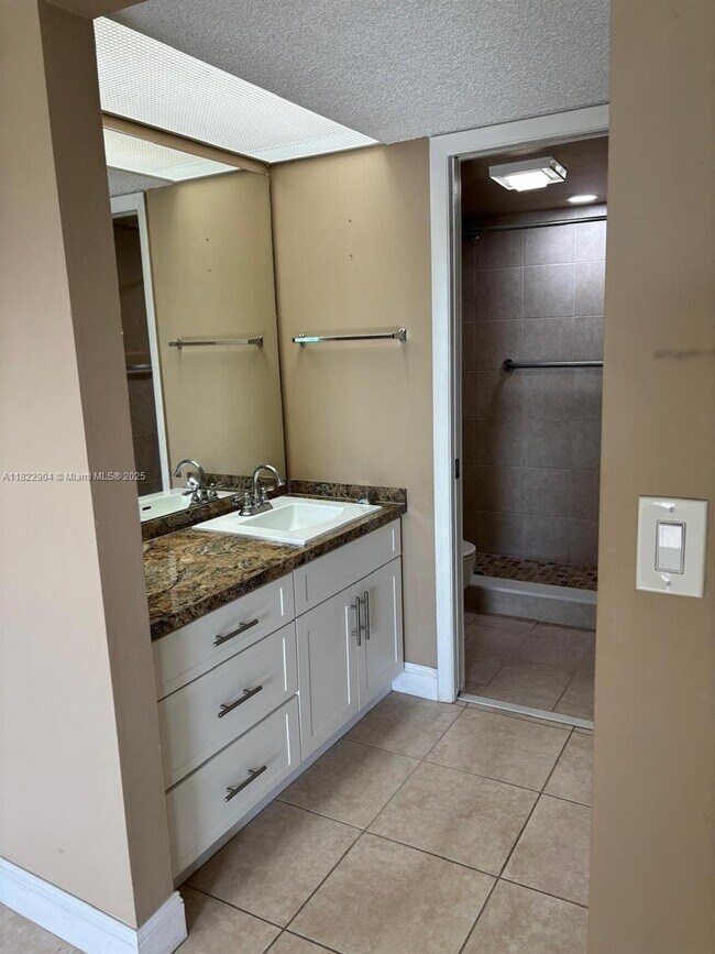 Foto del edificio - 2633 SE 20th Ct