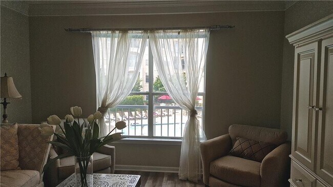 Foto del edificio - 10 Perimeter Summit Blvd