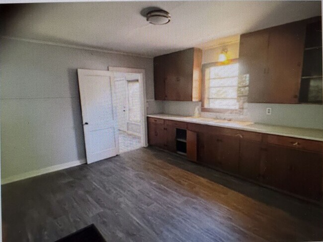 Building Photo - Property Manager