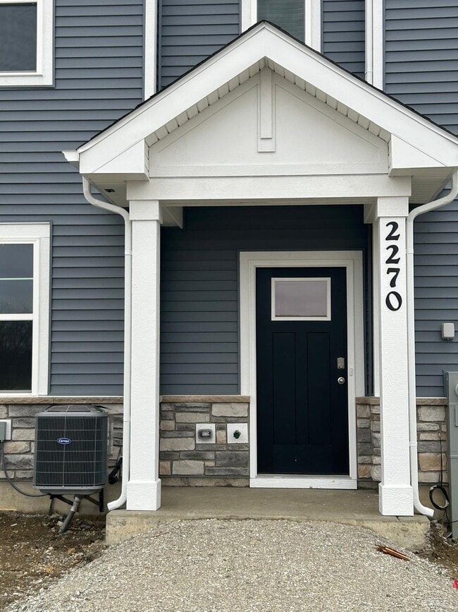 Building Photo - 2270 Barbera Dr