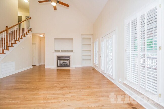 Building Photo - 3010 Bonaventure Ct