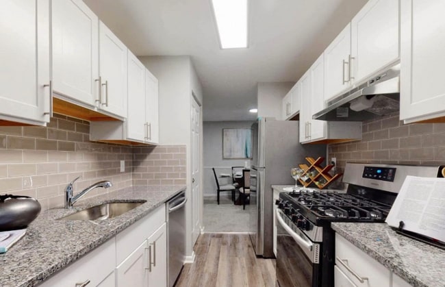 Photo - 14163 Castle Blvd Apartment