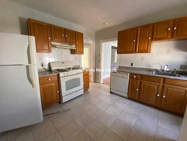 Building Photo - 49 Conwell Ave