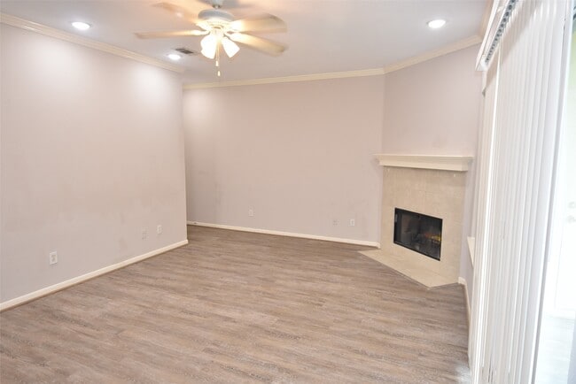 Building Photo - 12565 Melville Dr