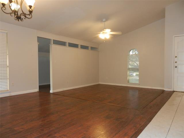 Foto del edificio - 1451 Wind Cave Cir