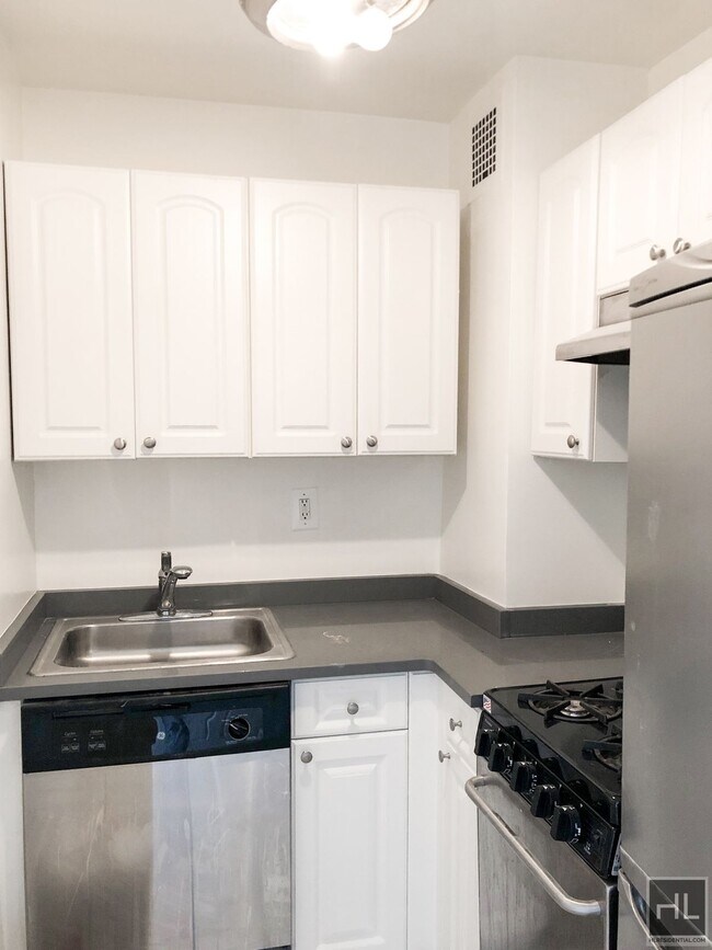 Foto del edificio - EAST 36 STREET