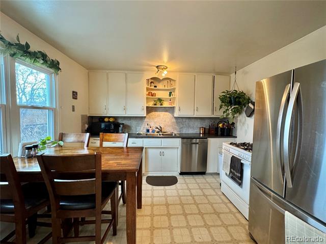 Foto del edificio - 4673 E Amherst Ave