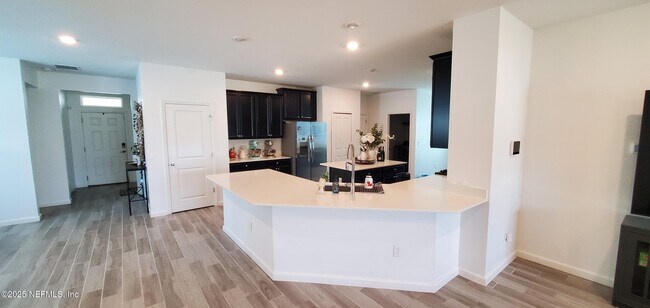 Foto del edificio - 3853 Heatherbrook Pl