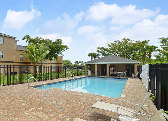 Lago Del Sol Apartments Rentals Fort Myers, FL