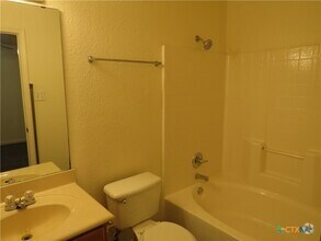 Building Photo - 1602 Dugger Cir