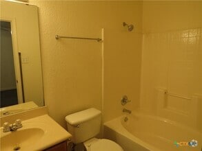 Building Photo - 1602 Dugger Cir