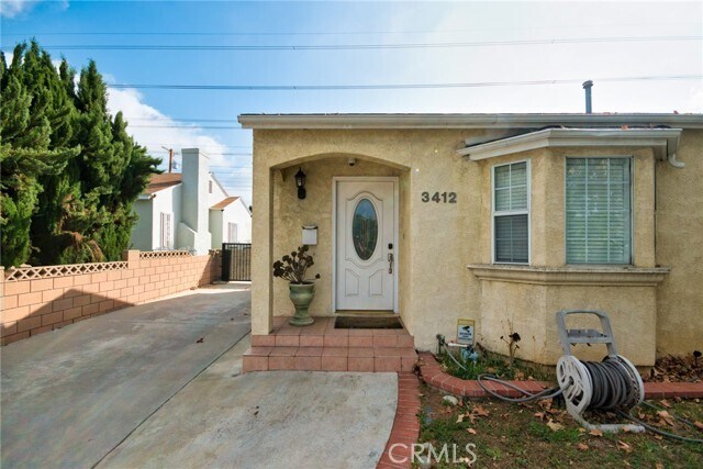 Foto del edificio - 3412 Earle Ave