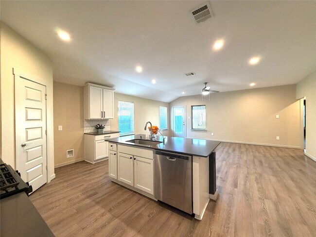 Building Photo - 13337 Silver Egret Ln