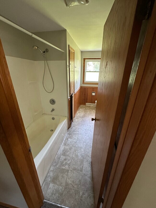 Foto del edificio - 1067 Meadow Ln