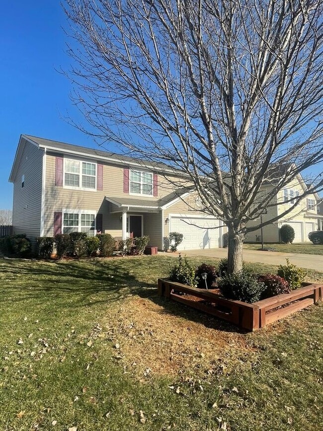 Building Photo - Charming home in Indian Land.