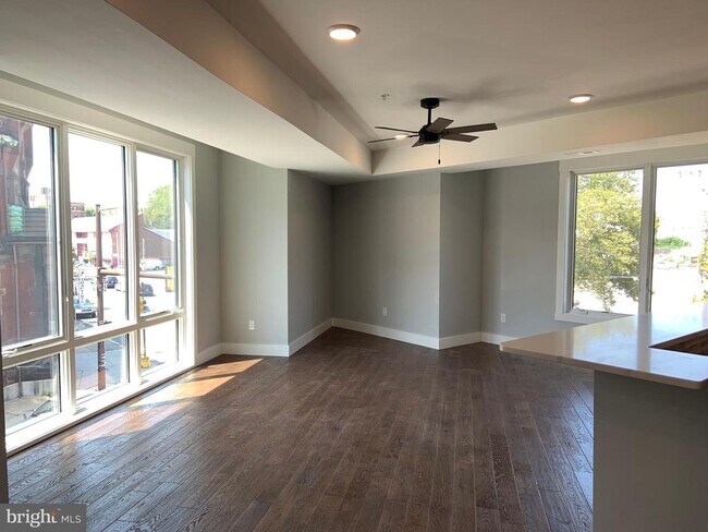 Foto del edificio - 1811 Ridge Ave