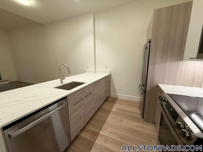 Building Photo - 1079 Commonwealth Ave