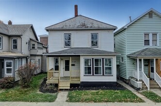 Building Photo - 214 2nd St SE