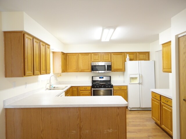 Building Photo - 14029 S Lakeridge Dr