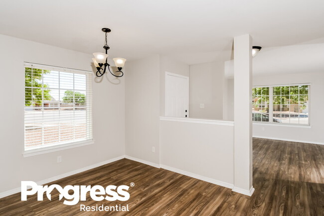 Building Photo - 4782 Loma Del Rey Cir