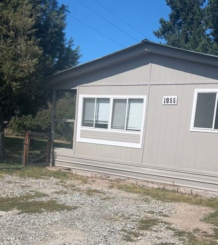 Foto principal - Whitefish Stage Pet Friendly Three Bedroom!