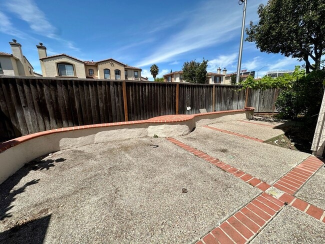 Building Photo - Charming & Fully Updated Home in Desirable Santa Clara