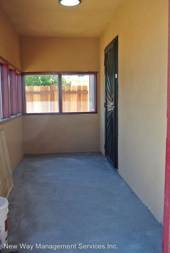 Building Photo - 3 br, 1 bath House - 295 Crivello Ave