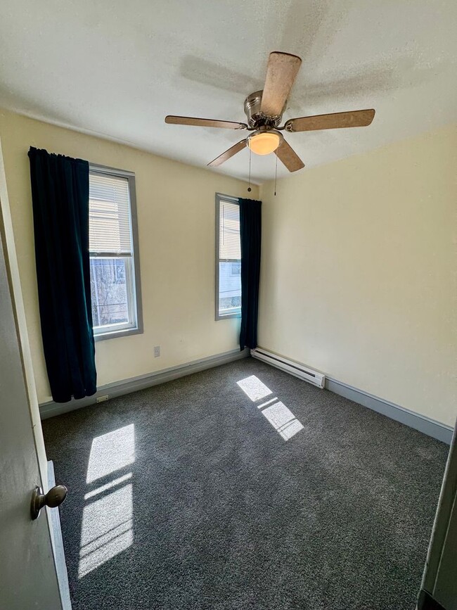 Building Photo - Spacious 3 Bed North Philadelphia Home | S...