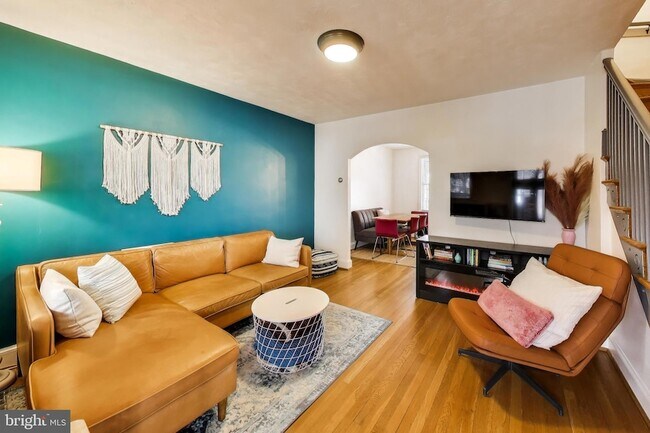 Foto del edificio - 1766 E Street NE Unit