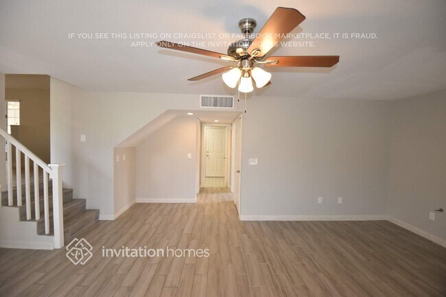 Foto del edificio - 7517 W Gilmore Ave