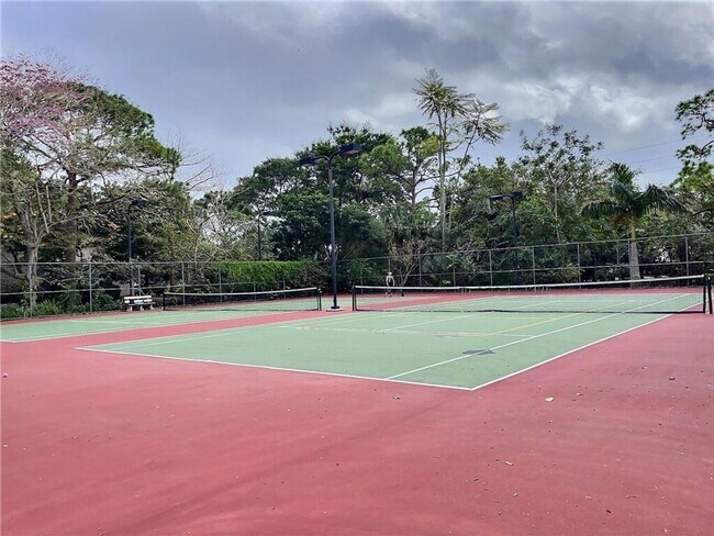 Foto del edificio - 525 Bayfront Dr