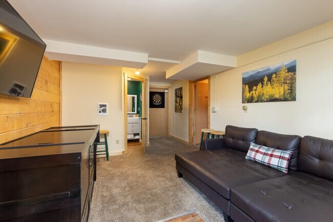 Building Photo - 649 American Way