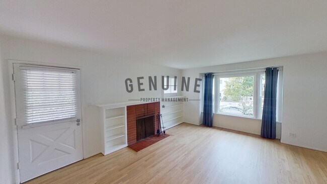 Building Photo - 702 Begonia Ave
