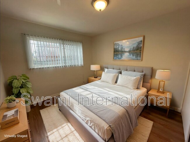 Foto del edificio - 724 W 80th St